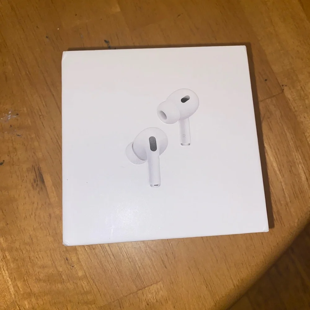 Apple Airpod Pros 2nd generation - Picture 2 of 3